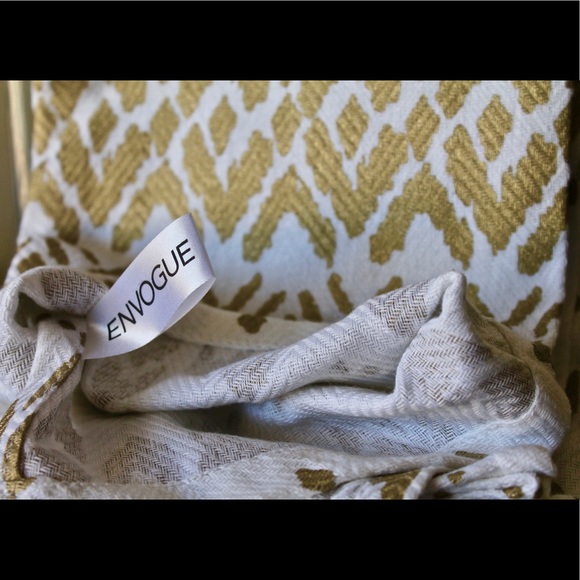 ENVOGUE KITCHEN TOWEL SET OF TWO GOLD DESIGN - Picture 3 of 4